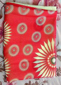 Cream &amp; Red Floral Print Saree
