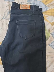 Classic Black Skinny Jeans