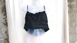 I. Chic Black Ruched Crop Top