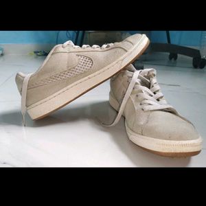 Stylish Beige Suede Sneakers