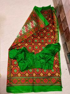Vibrant Ethnic Saree with Blouse 🥻✨.