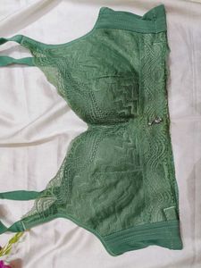 🇳🇿💫🎀Green Lace Bra very beautiful stuff