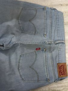 Levi's 710 Super Skinny Jeans