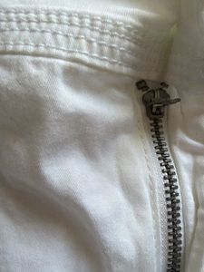 3/4th White Cargo Capris
