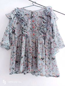 Vintage Floral Ruffle Top🌸✨