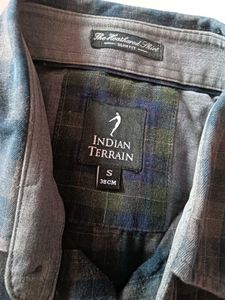 Men's Plaid Button-Down Shirt(like new)