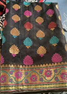Elegant Black Saree with Floral Motifs
