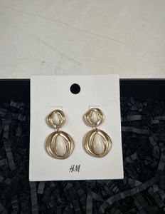 H&amp;M Dangle Earrings - Stylish!