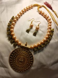 Pearl Necklace set.