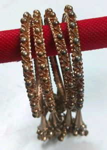 4 Bangles metal moti high voice latkan/Rhinstone