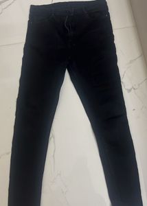 Classic Black Skinny Jeans