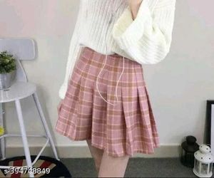 cute pink plaid pleated skirt!