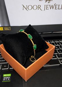 Elegant Green Stone Bracelet