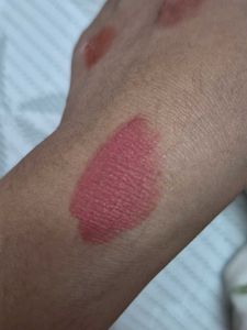 Ruby's organics Matte Lipstick Apricot shade