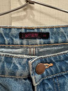 Light Wash Ripped Mom Jeans