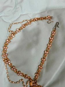 Elegant Kundan Maang Tikka