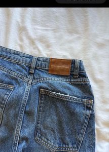 Zara The HW ankle straight jeans