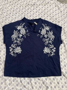 Chic Navy Embroidered T-Shirt
