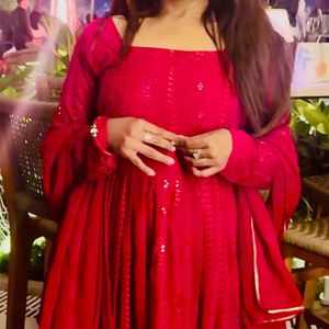 Anarkali Suit Set With Flair