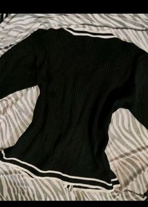 Chic Black &amp; White Striped Cardigan