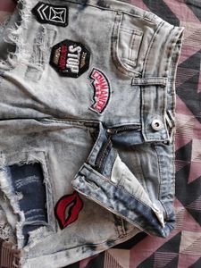 Deal Denim Ripped Shorts