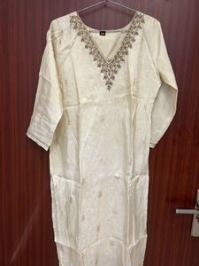 Elegant Cream Embroidered Kurta