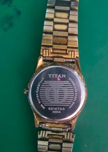 Titan UNISEX Gold Watch (ORIGINAL VINTAGE W