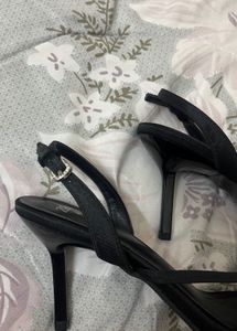 ‼️BRAND NEW ZARA Black Heeled Sandals‼️