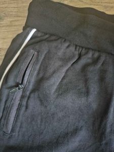 Black Jogger Capri Pants