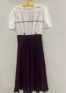 Chic Pleated Midi Dress with belt