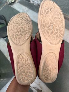 Stylish Burgundy Jutti Flats