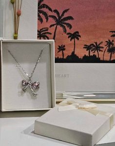 Charming Bow Pendant Necklace💖❤️‍🔥