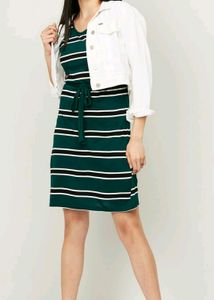 Lifestyle - Bossini Woman Stripped Sheath Dress |