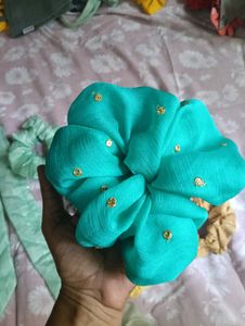 Lot of 8 Scrunchies &amp; Hair Tie