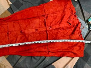 Red sleeveless kurti