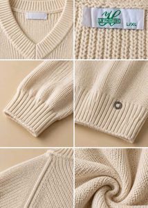 CREAM WHITE V-NECK OVERSIZED KNIT SWEATER