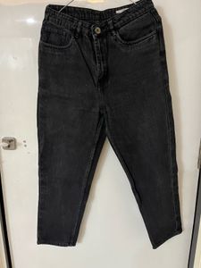 black mom fit jeans