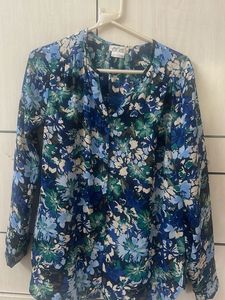 Floral Print V-Neck Blouse