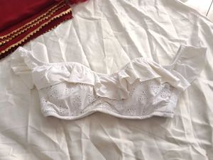🎀BUY '1' GET '1' FREE White Ruffle Crop Top Blous