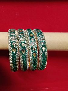Stunning Green & Crystal Bangles Set