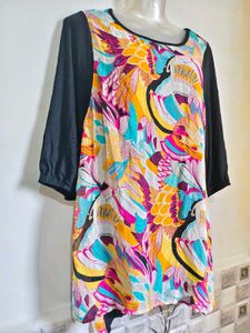 Vibrant Abstract Print Top Size M-L 38"-40"