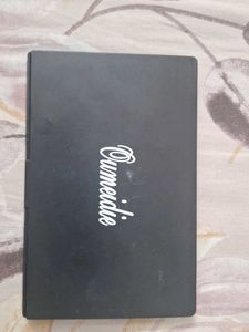Qumierdie Makeup Palette