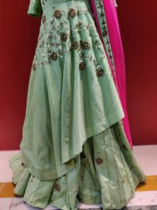 Beautiful  Bridal Gown Fully Flairy Gow