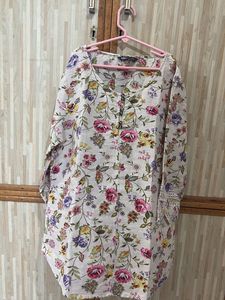 Floral Print Kurta with Lace Detailing