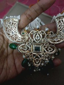 Elegant White pearl Necklace with Emerald Pendant