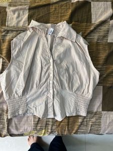 Sleeveless Collared Top