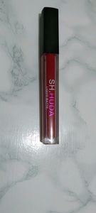 🆕💄 Huda lipstick in red ♥️