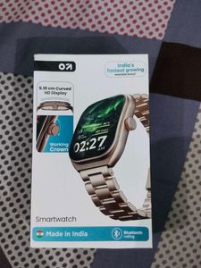 Smartwatch with Curved HD Display