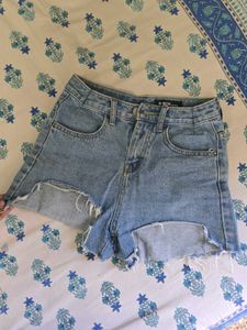 Stylish Denim Cut-Off Shorts