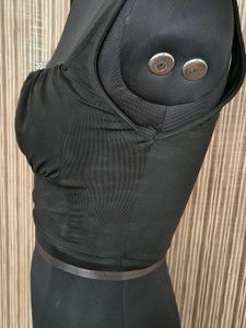 Balck crop top